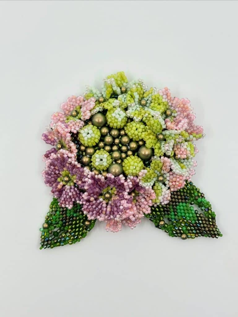broche florale en perles Miyuki et Swarovski