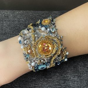 Bracelet Galaxie Cristaux Swarovski® et Perles Miyuki – Éclat cosmique et élégance artisanale