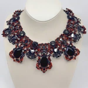 Collier «Le Rouge et le Noir» – Création artisanale d’inspiration baroque
